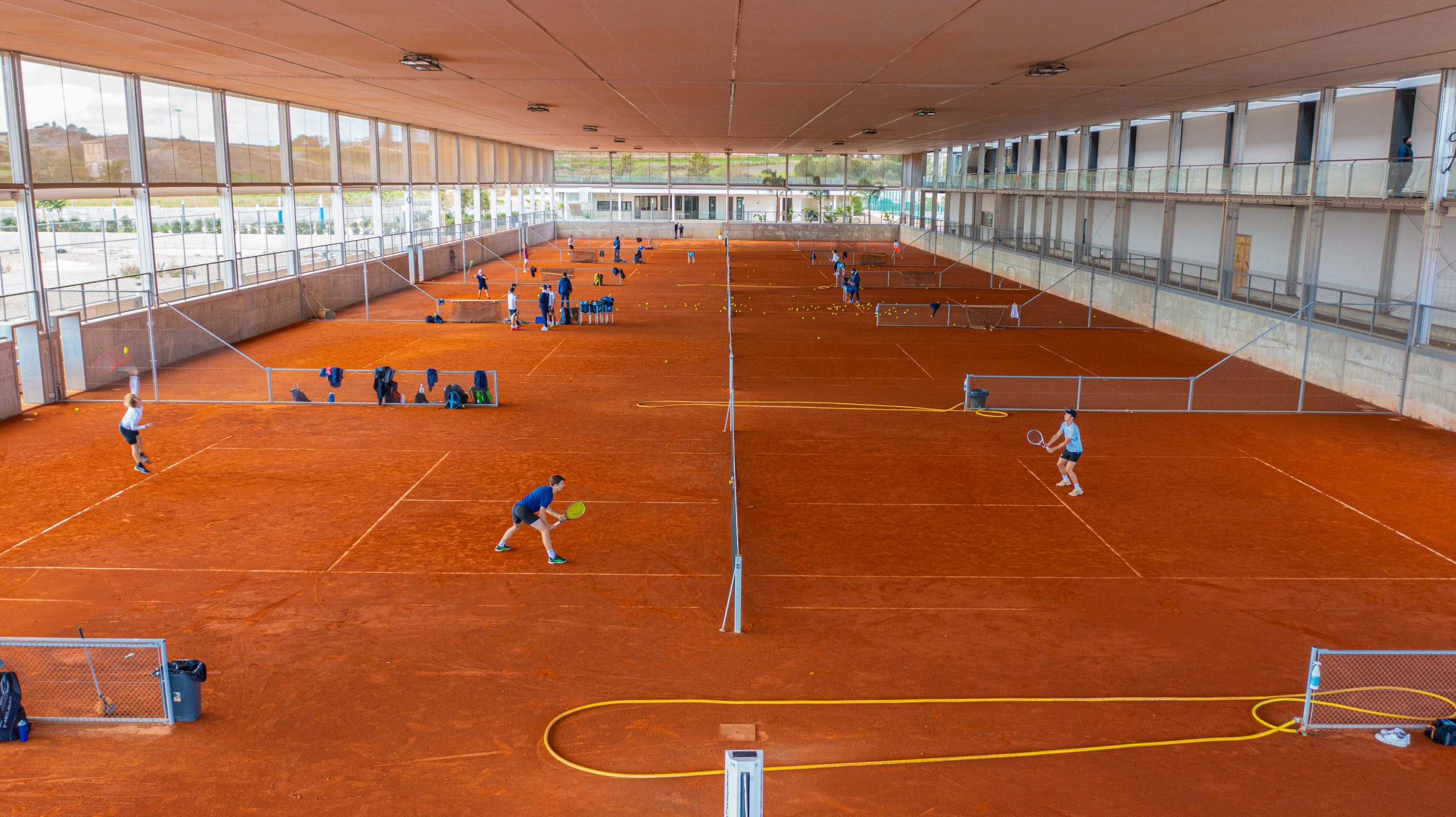 Vista aérea das quadras e edifícios da Rafa Nadal Academy em Maiorca